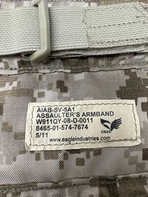 Eagle Industries Assaulter's Armband Wrist GRG Pouch Map Book AOR1