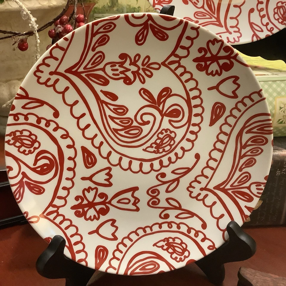 (2) RARE~Crate & Barrel~Red & White/8” Salad Plates~Porcelain~Excellent~❤️~ - Image 2 of 4
