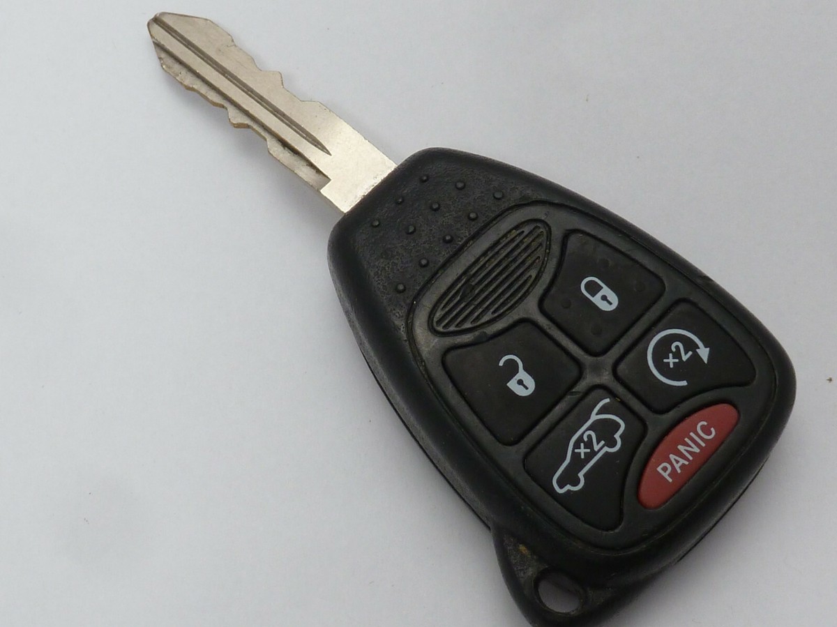 Replacement Smart Key Fob Remote For 2012-2014 Chrysler 300 (Black, Needs Programming) 14 thumbnail image