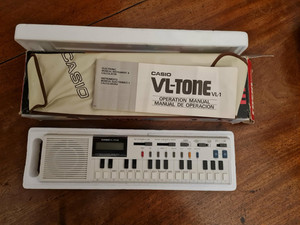 Casio VL-Tone VL-1 Electronic Keyboard with box, manual and case