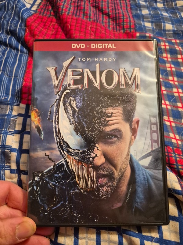 Venom (DVD, 2018) no scratches or scuffs