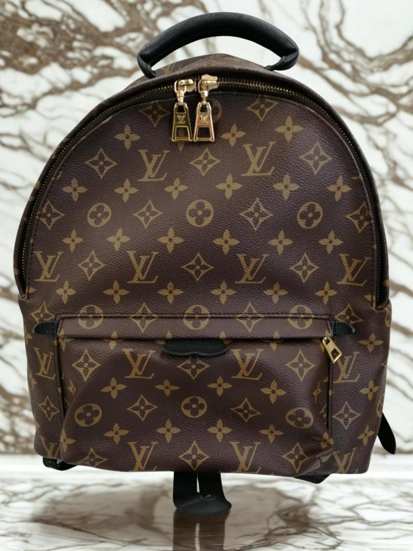 Louis Vuitton Monogram Backpack M44871 in Excellent Condition Perfect Gift