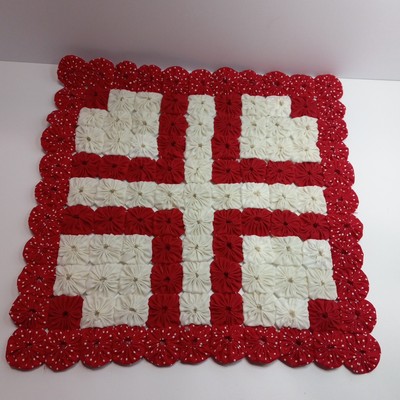 Vintage Handmade  Yoyo Table Runner 13''×13'' Red And White