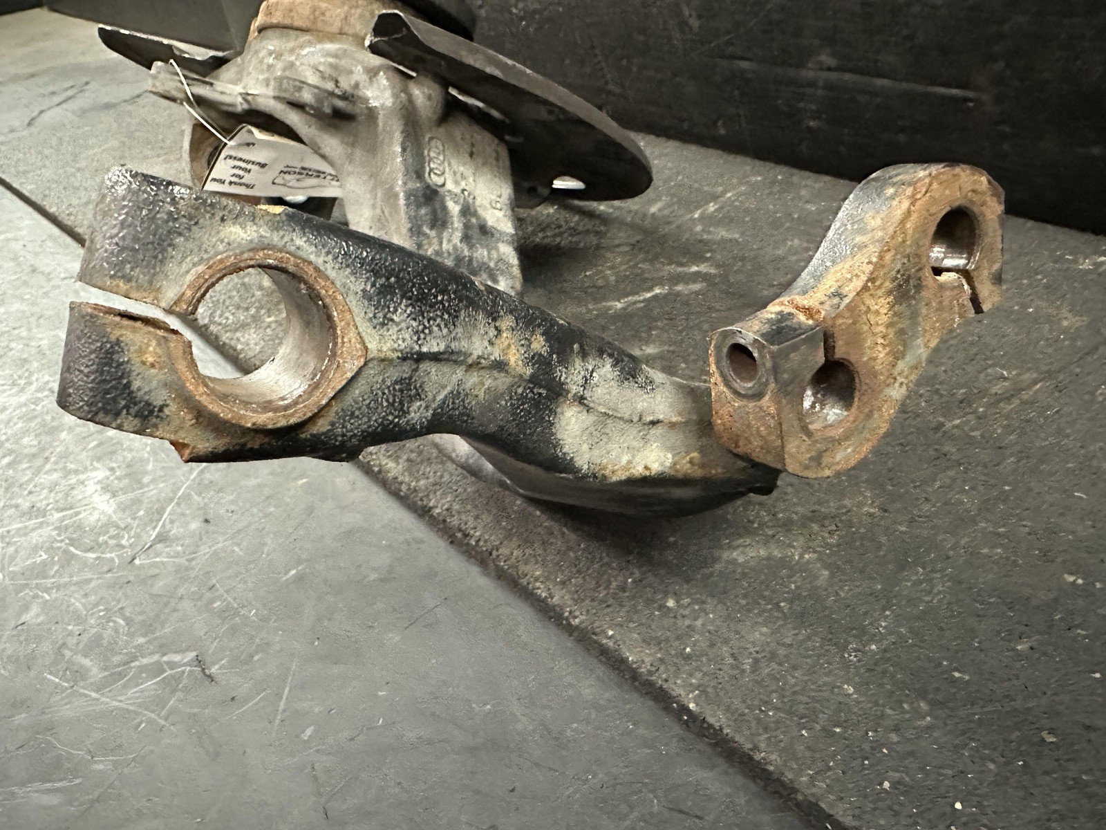 2003-2010 BENTLEY CONTINENTAL FRONT DRIVER LEFT LH STEERING KNUCKLE AWD