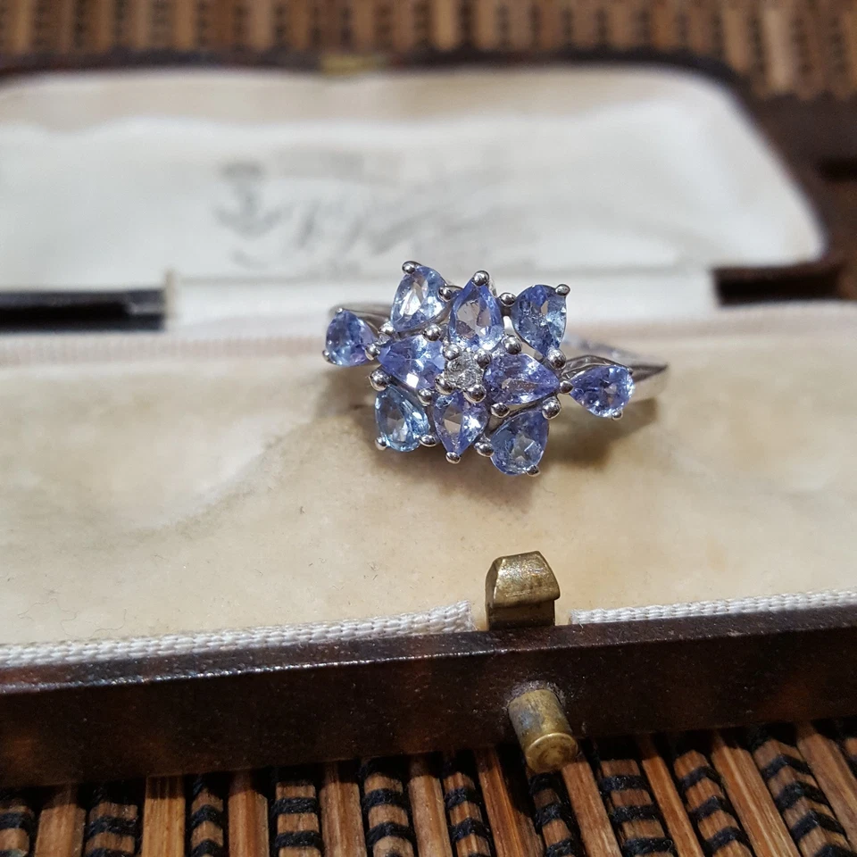 Anillo de plata de ley 925, anillo de racimo de piedras preciosas de iolita genuinas, talla P EE. UU. 7,5  Foto 2 de 4