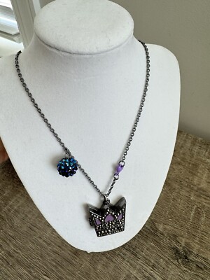 NIB Princess Vera Wang Crown LOCKET Necklace 30 Adjustable