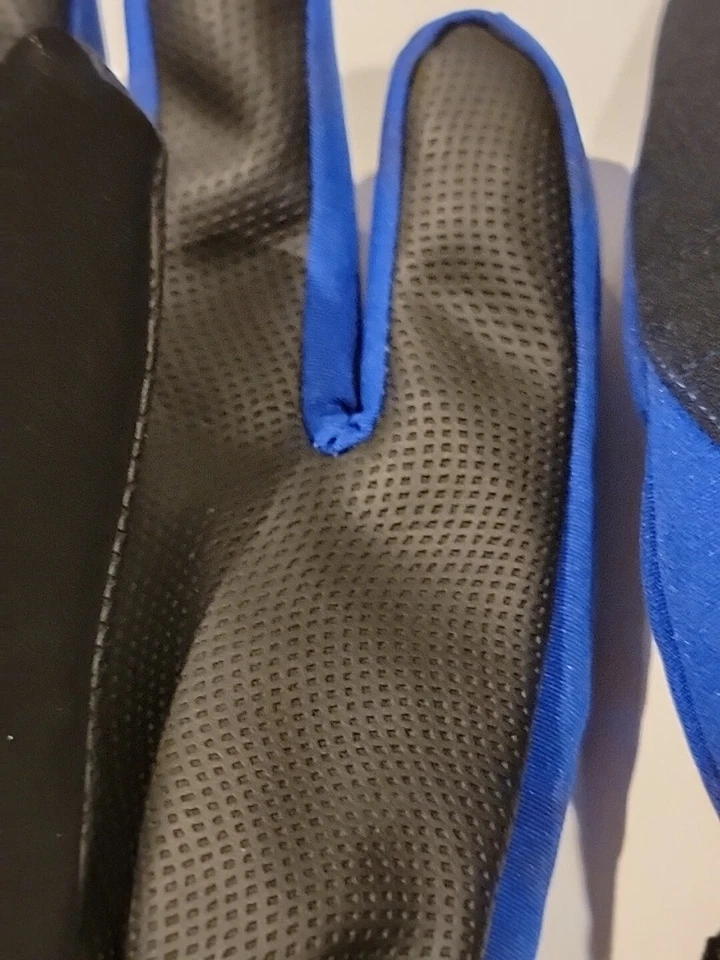 GUANTES NIÑOS’ CHAMPION 3M THINSULATE AISLANTE 80 GRAMOS, AZUL REAL/NEGRO, MEDIANOS Foto 4 de 4