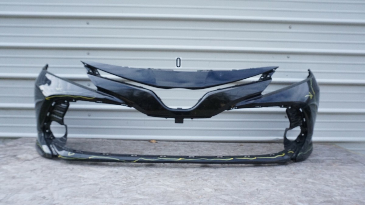 2018 - 2019 TOYOTA CAMRY FRONT BUMPER COVER PANEL PLASTIC 52119