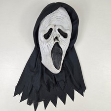 Scream Ghost Face Mask Easter Unlimited Wrinkles Hooded Halloween Vintage Read