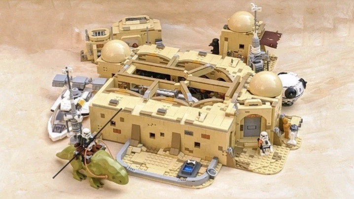 Mos Eisley Cantina Building Block Set- 3187pcs- Compatible With 75290- Free Ship - Image 3 of 3
