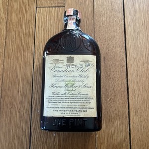 Vintage 1936 One Pint Canadian Club Whisky Whiskey Bottle Hiram Walker And Sons