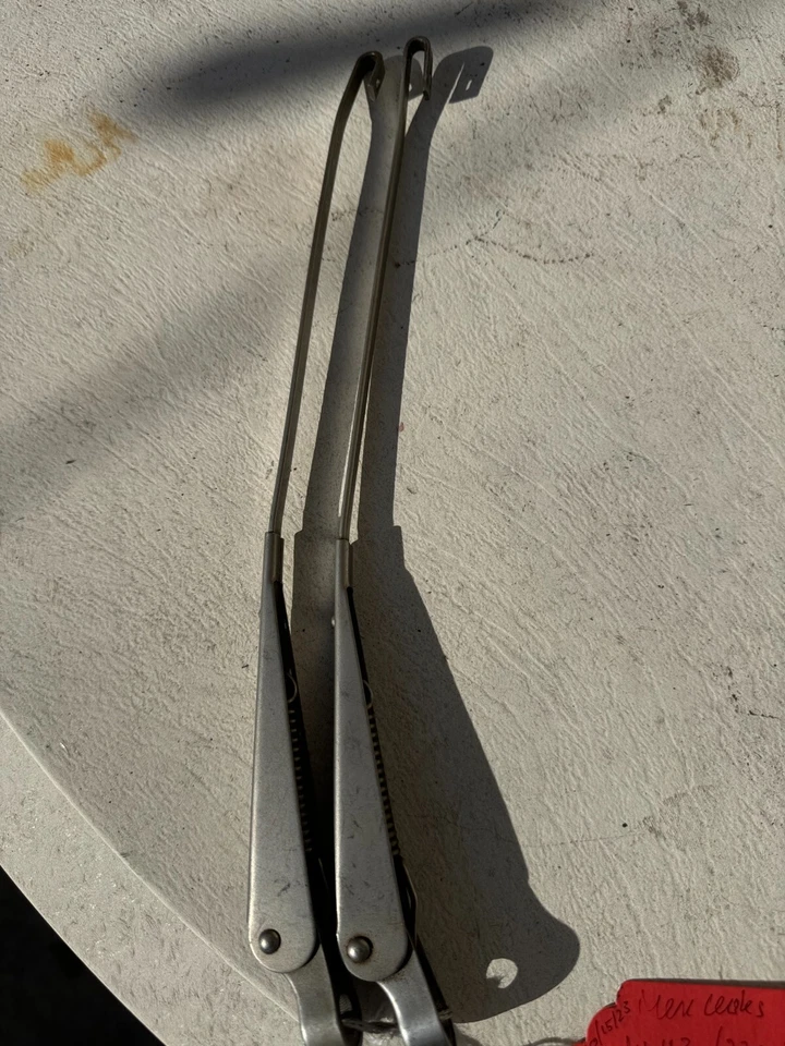 MERCEDES--BENZ W113 230SL 250SL 280SL, PAR LIMPIAPARABRISAS DELANTERO Foto 3 de 4