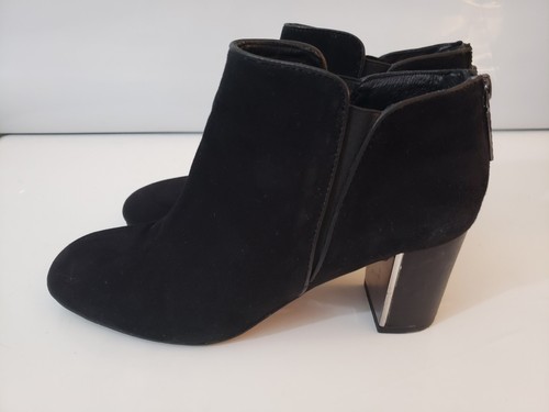 Donald J Pliner Women's 7.5 M Black Leather Ankle Boot With Silver Accent Heel - Picture 2 of 5