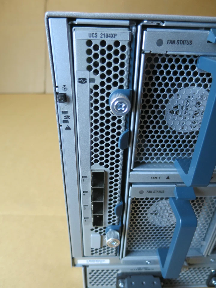 Cisco UCS5108 + 8x B200 M2 Blade Servers 16x SIX-CORE 2.40GHz,192Gb RAM,10Gb VIC - Image 4 of 4