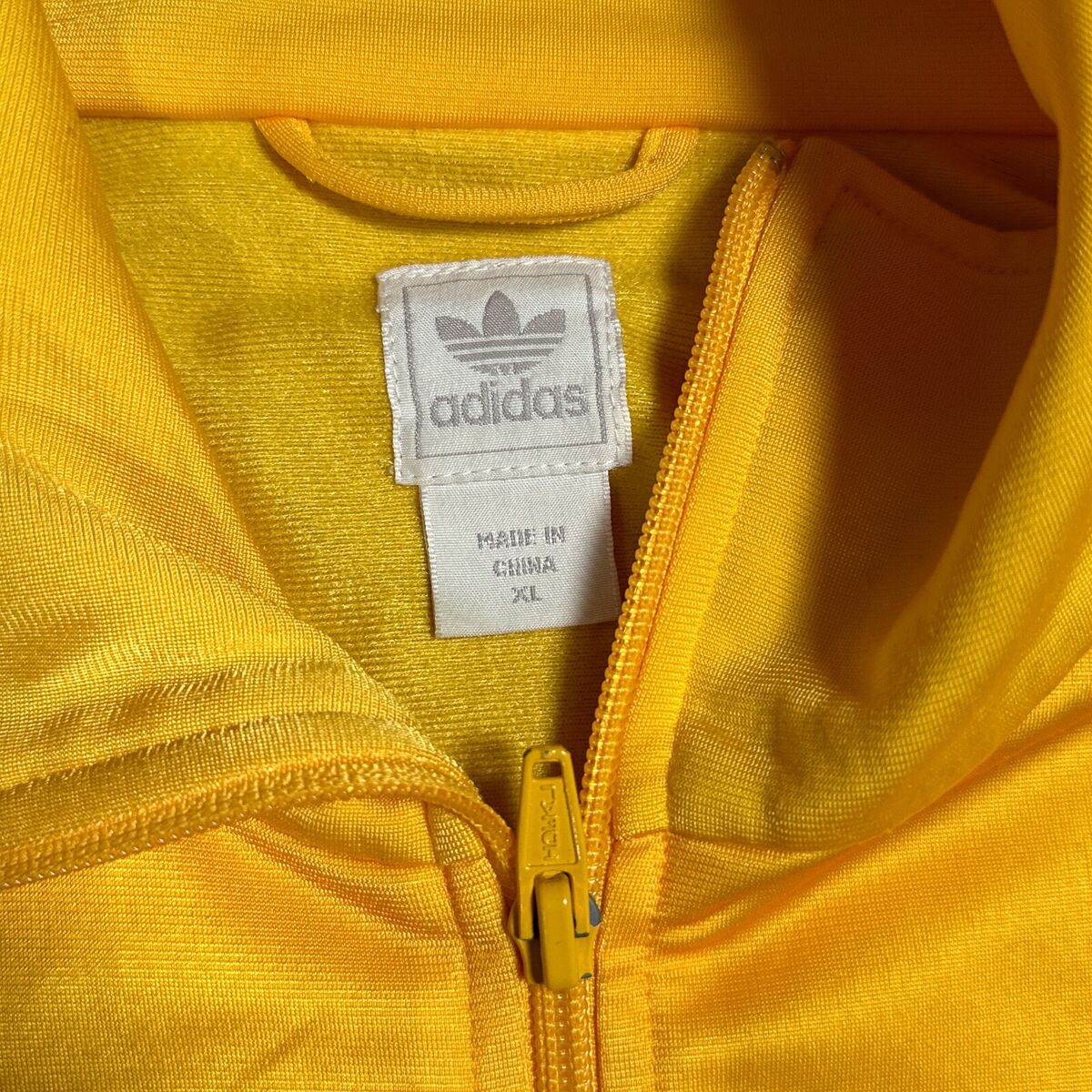 Vintage Y2K Adidas Originals Liverpool Retro 90s Yellow Vintage Y2K Adidas Originals Liverpool Retro 90s Yellow