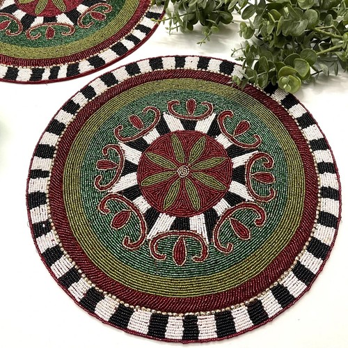 Set of 6, Handmade placemat, beaded round table placemat, 14 inch - Picture 4 of 5