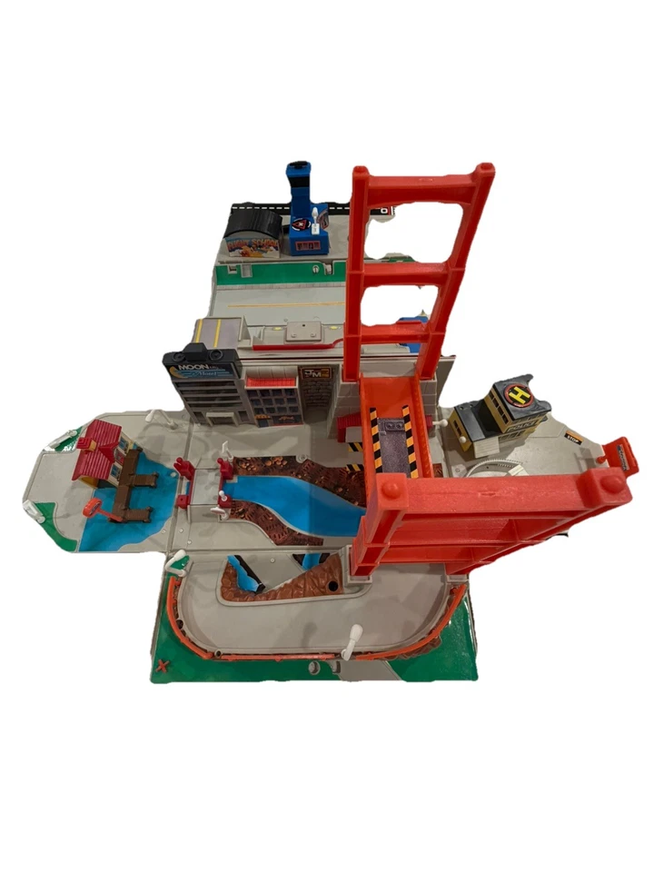 Classic Vintage Micro Machines 1988 Super City Foldout Playset by Galoob READ! - Image 3 of 4