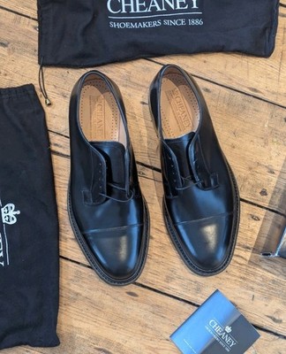 Herren CHEANEY Schuhe UK9,5 F Nietensohle