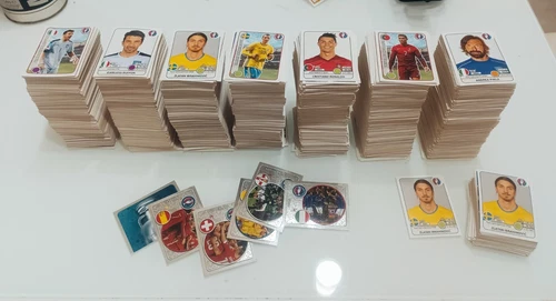 Mega  Lotto  Calciatori Panini Euro 2016, Circa 5100 Figurine  . Con Ripetute. 
