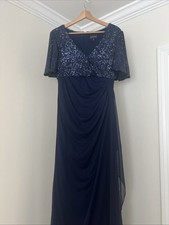 Woman’s Navy Blue Applique Short Sleeves Sheath Dress. Size 8 From Dillards