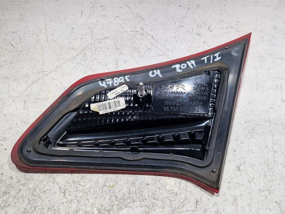 967215588001 PILOTO TRASERO IZQUIERDO INTERIOR PORTON / 62702 PARA CITROËN C4 II - Immagine 2 di 4