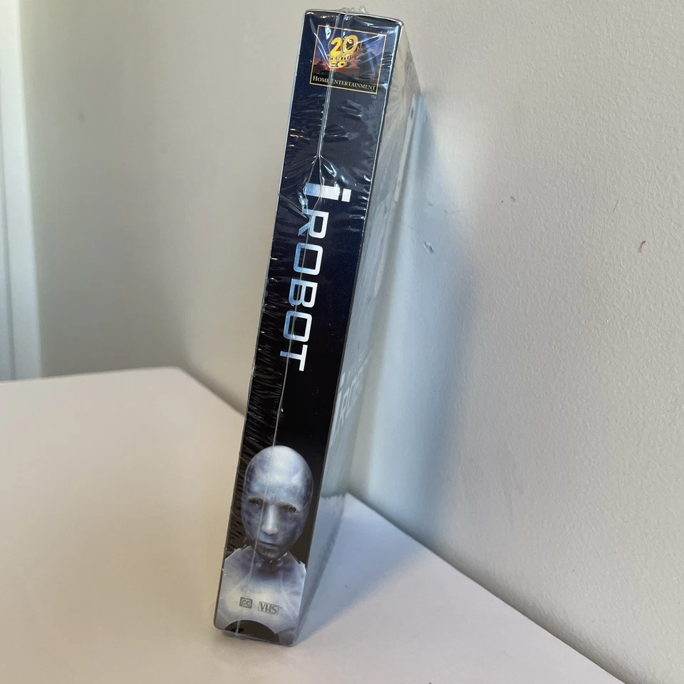 I, Robot (VHS, 2004) - Image 4 of 4