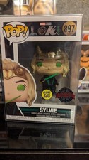 Funko Pop exclusivo de Marvel Loki Sylvie Brilla en la Oscuridad #897 GITD CON Protector