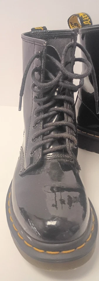 Botas de combate Dr. Martens Air Wair con cordones talla 6 para mujer negras brillantes excelentes  Foto 3 de 4
