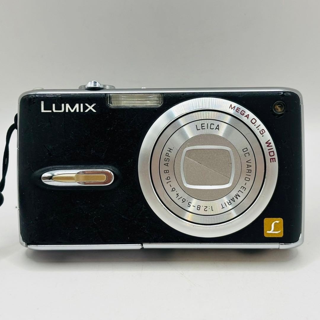 Panasonic LUMIX DMC-FX07 Compact Digital Camera with Leica Lens