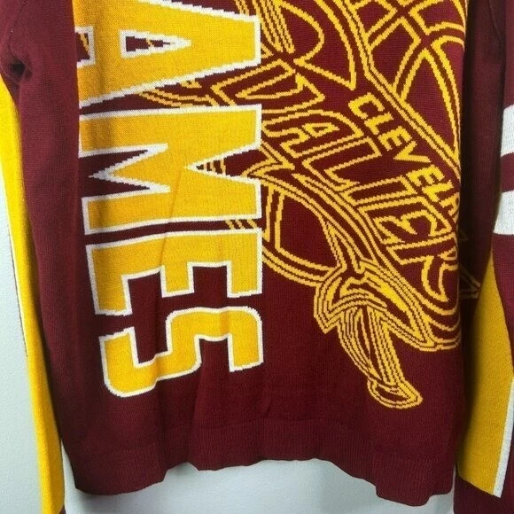 Suéter de vacaciones Lebron James Cleveland Cavaliers para hombre talla XL Foto 3 de 4