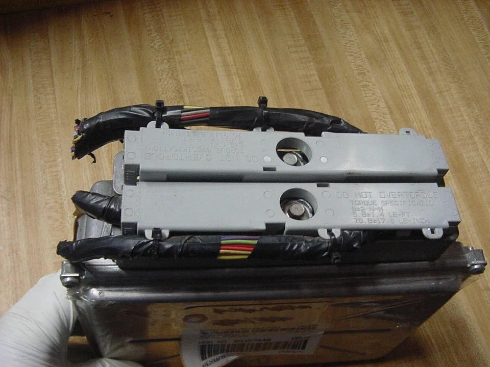 Chevrolet Pontiac Bonneville 09357440 1999 2000 módulo de control del motor unidad ECM Foto 3 de 4