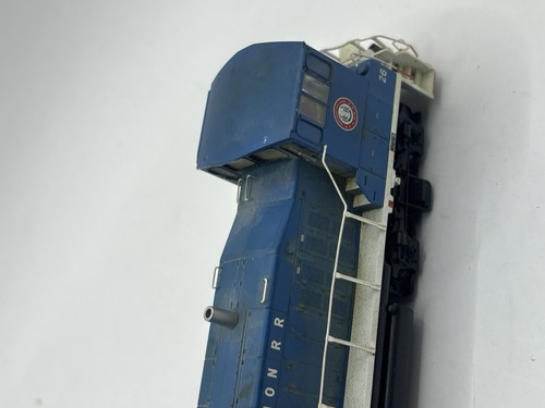 Atlas - HO scale - Union RR # 16 - MP15DC - Picture 7 of 17