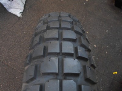 120 / 90 / 18 65P Motorradreifen vorne Timsun