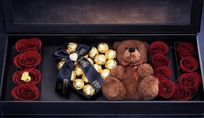 Santeresa Buchanan's Romantic Gift Basket Ferrero Rocher Chocolates Roses Liquor