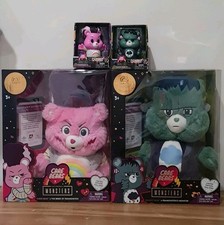 Care Bears x Universal Monsters Grumpy Frankenstein & Cheer Bride; ¡OOSHIES GRATIS!