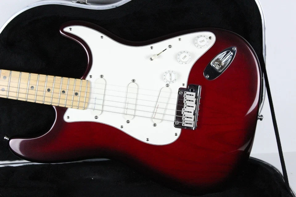 1993 Fender Stratocaster Plus Deluxe Crimson Burst Strat USA 1990s
