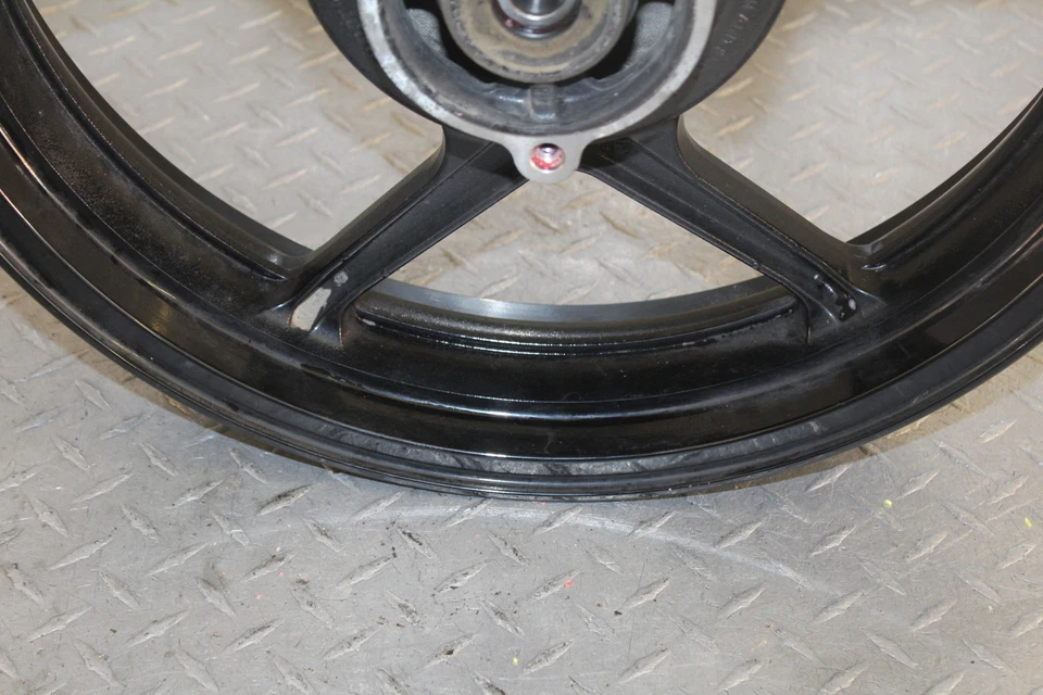 Llanta trasera Kawasaki Ninja 250R Ex250J 2010  Foto 4 de 4