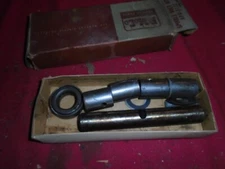 1949-1950 Ford Passenger / OEM FoMoCo Spindle Bolt Kit # APA-3111