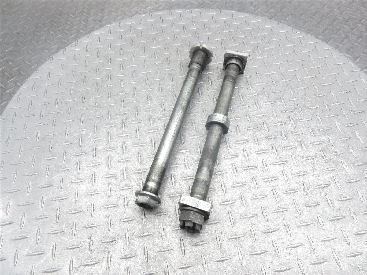 2000 00-01 Kawasaki ZX900 ZX9R Rear Axle Pivot Shaft Spindle Block