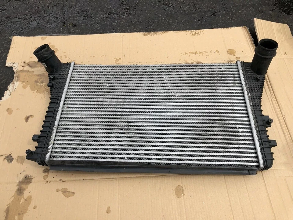 VW SEAT SKODA AUDI 2009 - 2014 Intercooler RAD Radiator 1K0145803BM - Image 2 of 4