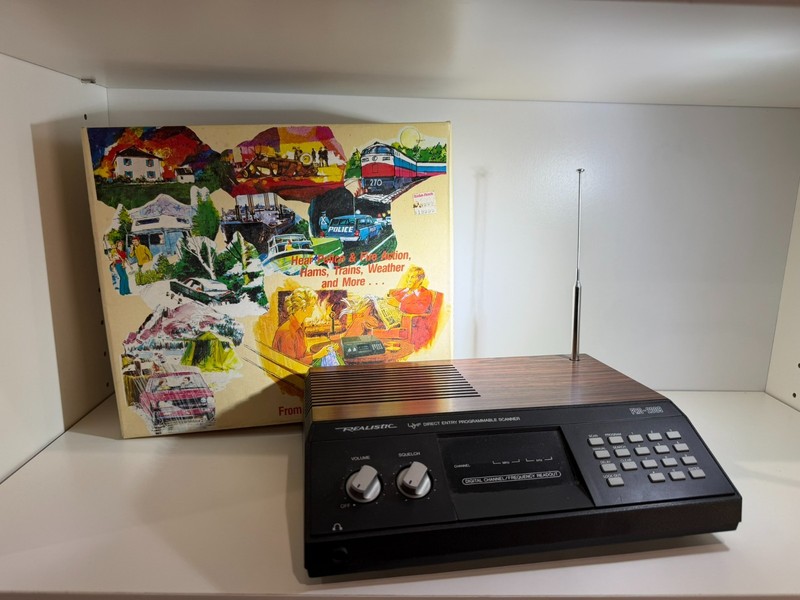 Realistic Pro-2009 Programmable Radio Scanner - Read Details