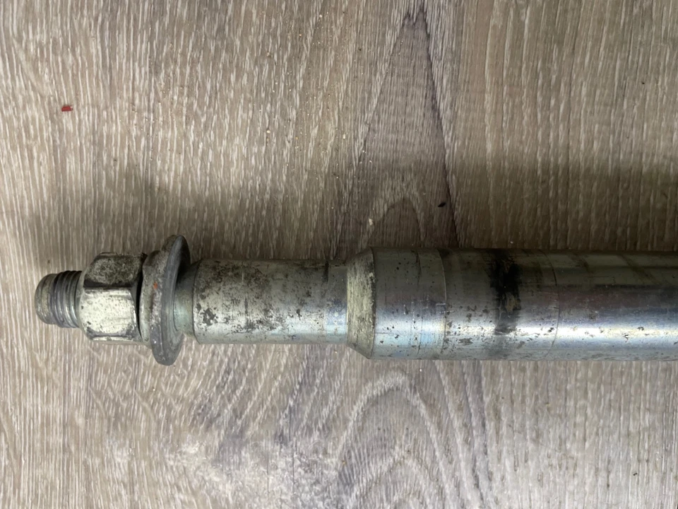 2008-2016 Harley Davidson Touring Electra Street Glide Front Wheel Axle Bolt OEM Foto 2 de 3