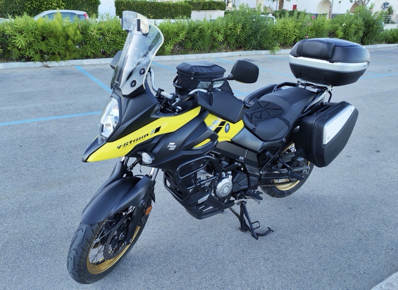 Suzuki V-Strom 650 foto 2