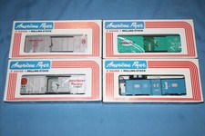 4 American Flyer by Lionel Freight Cars: 4-48302, 4-9711, 4-9713 and 4-9402