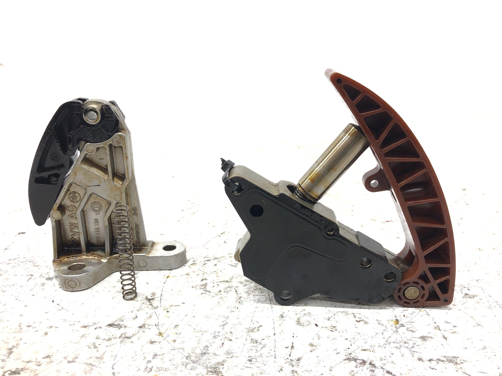 2016-2020 BENTLEY BENTAYGA 6.0L W12 ENGINE TIMING CHAIN TENSIONER SET 2 PCS OEM