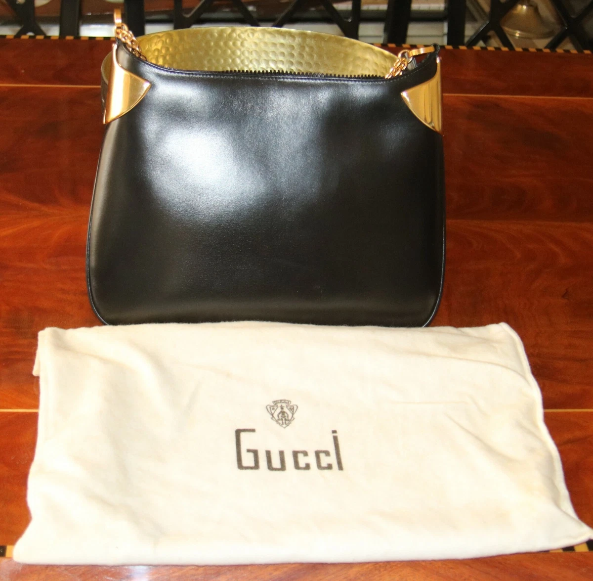 Vintage Gucci black leather shoulder bag