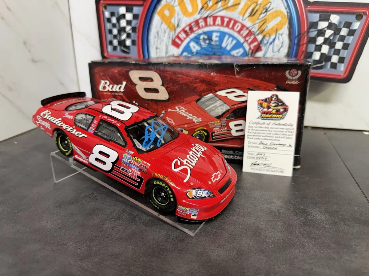 Dale Earnhardt Jr Diecast Racing Cars 1:24 2007 Vehicle Year for