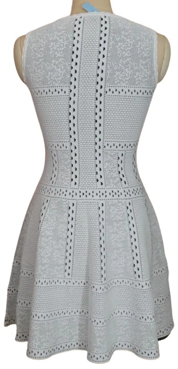 Nuevo vestido jacquard pequeño para mujer Antonio Melani 2 tonos marfil/negro Foto 2 de 4