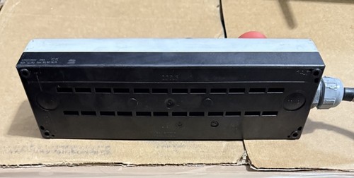 Hoffman E-6PBVL 6 Button Electrical Enclosure Type 12, 13 - Picture 5 of 5
