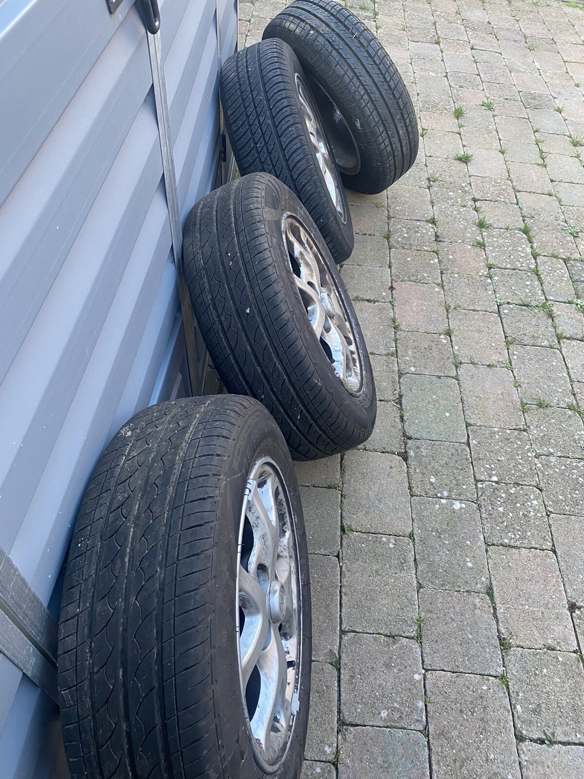 TOYOTA YARIS MK1 19992005 R14 SET OF 4 ALLOY WHEELS WITH TYRES 175/65